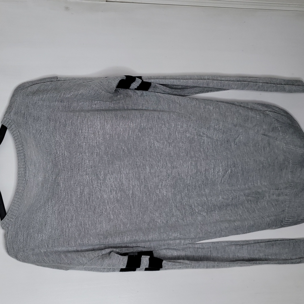 Disney sweater - Picture 4 of 4